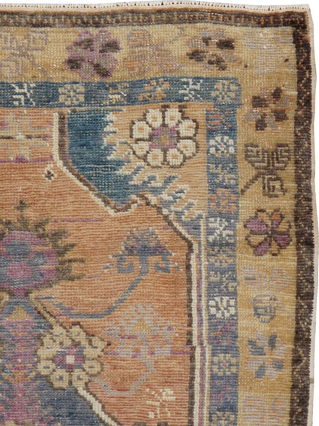 Vintage Oushak Rug, No.18309 - Galerie Shabab