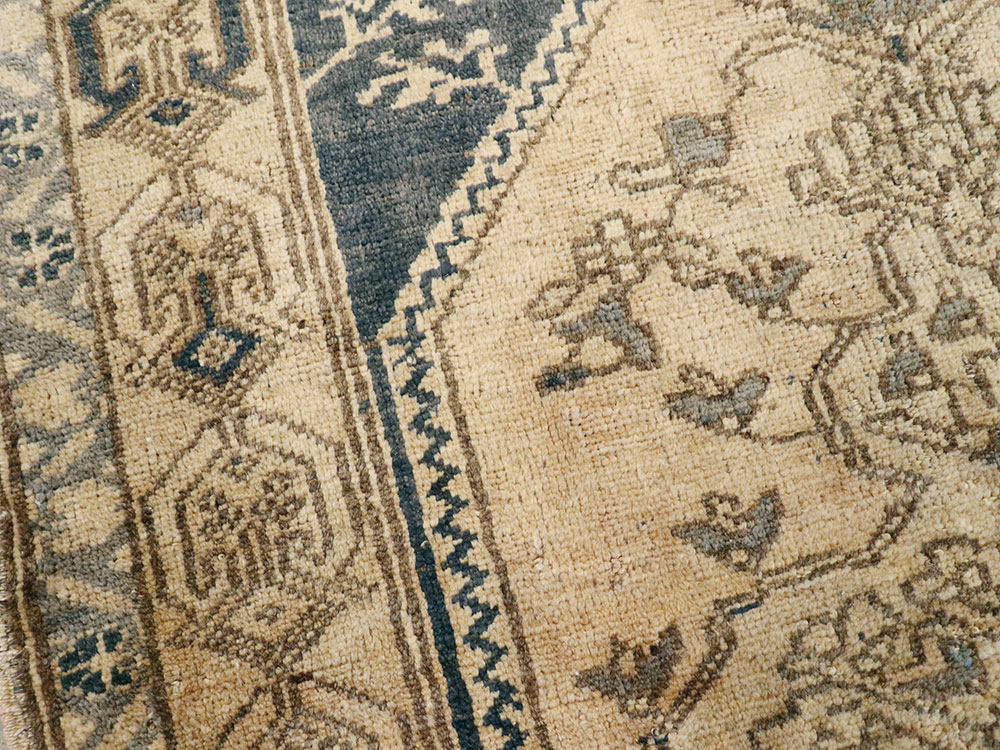 Antique Turkish Oushak Rug, No.18311 - Galerie Shabab