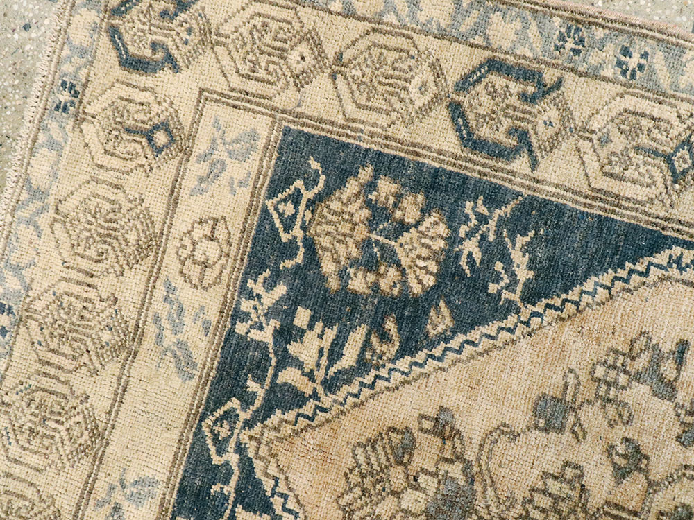 Antique Turkish Oushak Rug, No.18311 - Galerie Shabab