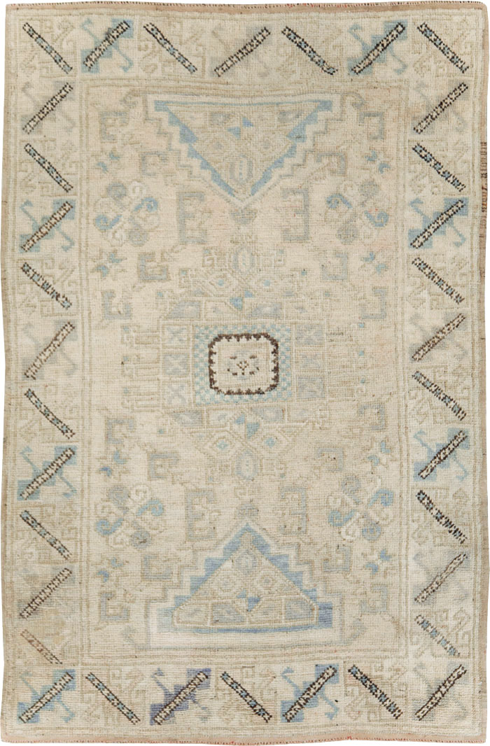 Vintage Anatolian Rug, No.18316 - Galerie Shabab