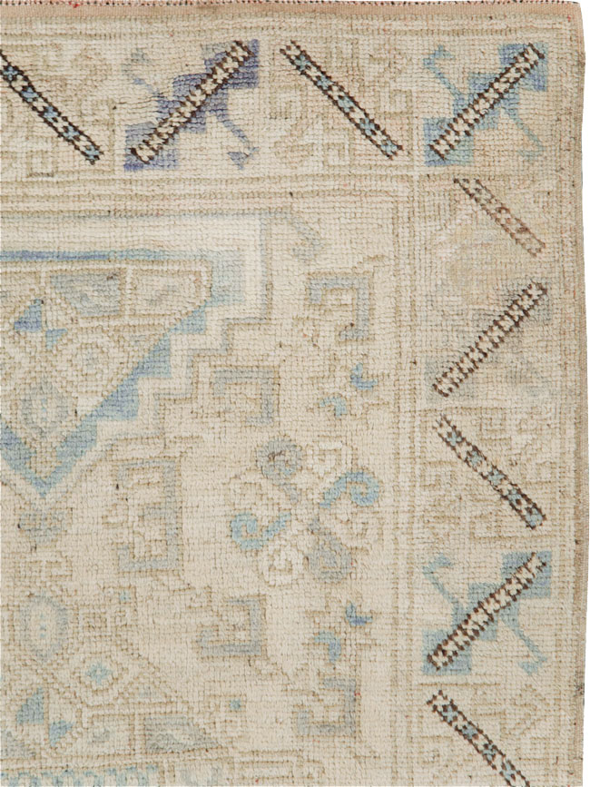 Vintage Anatolian Rug, No.18316 - Galerie Shabab