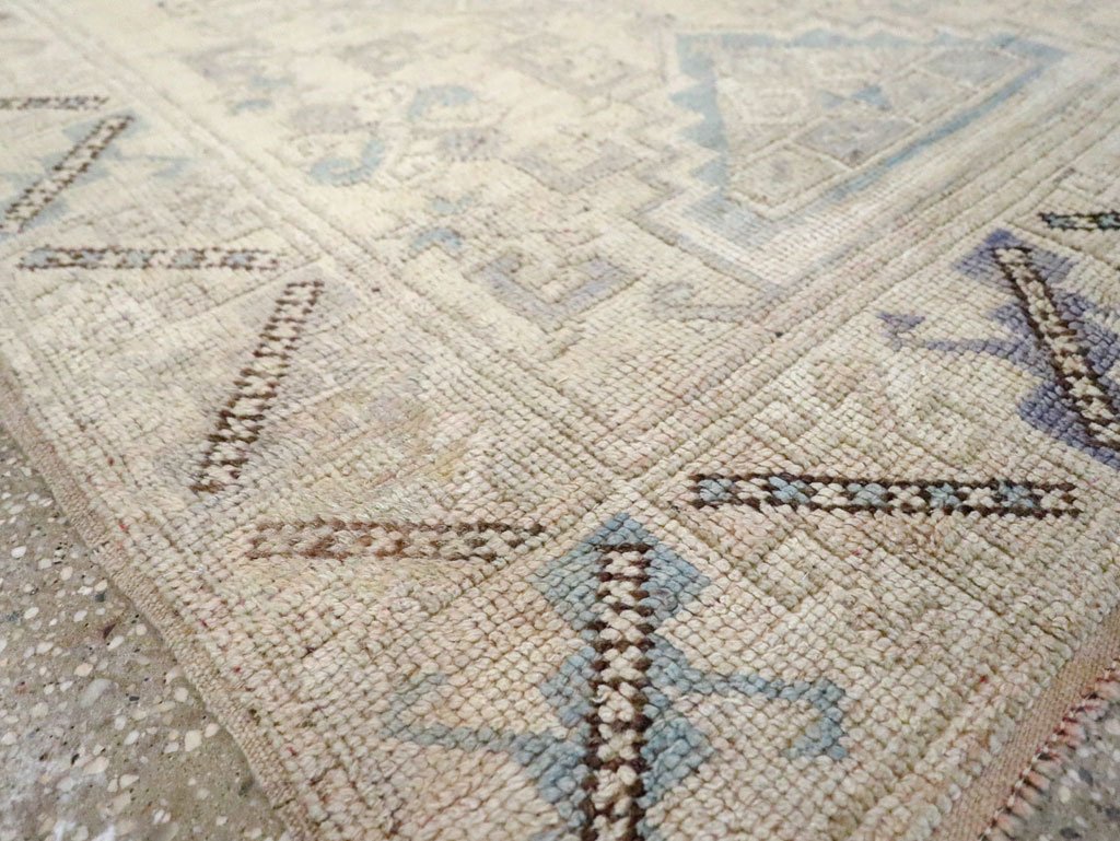 Vintage Anatolian Rug, No.18316 - Galerie Shabab