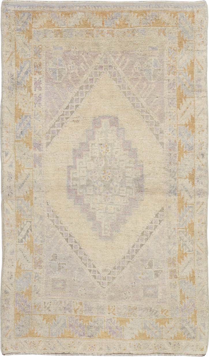 Vintage Turkish Oushak Rug, No.18319 - Galerie Shabab