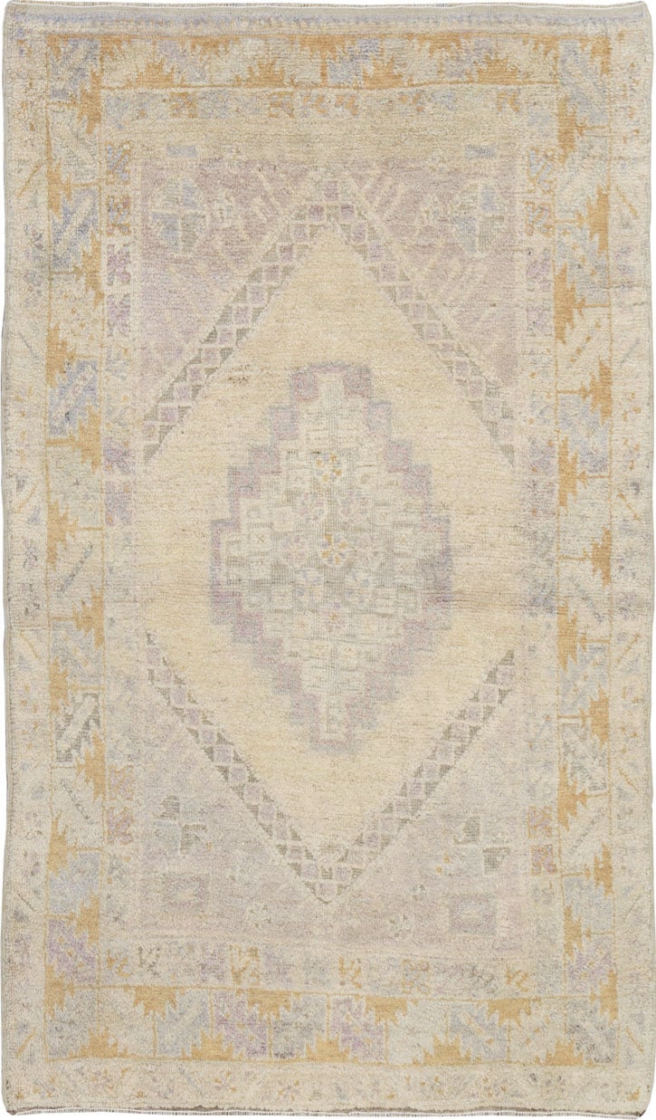 Vintage Turkish Oushak Rug, No.18319 - Galerie Shabab