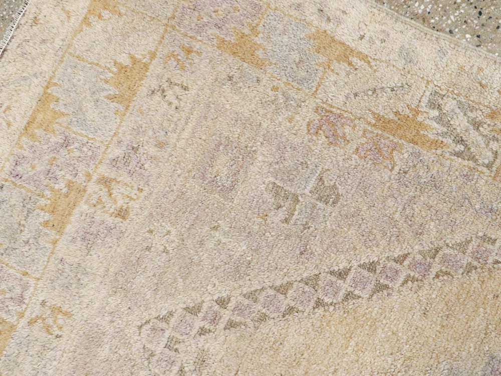 Vintage Turkish Oushak Rug, No.18319 - Galerie Shabab