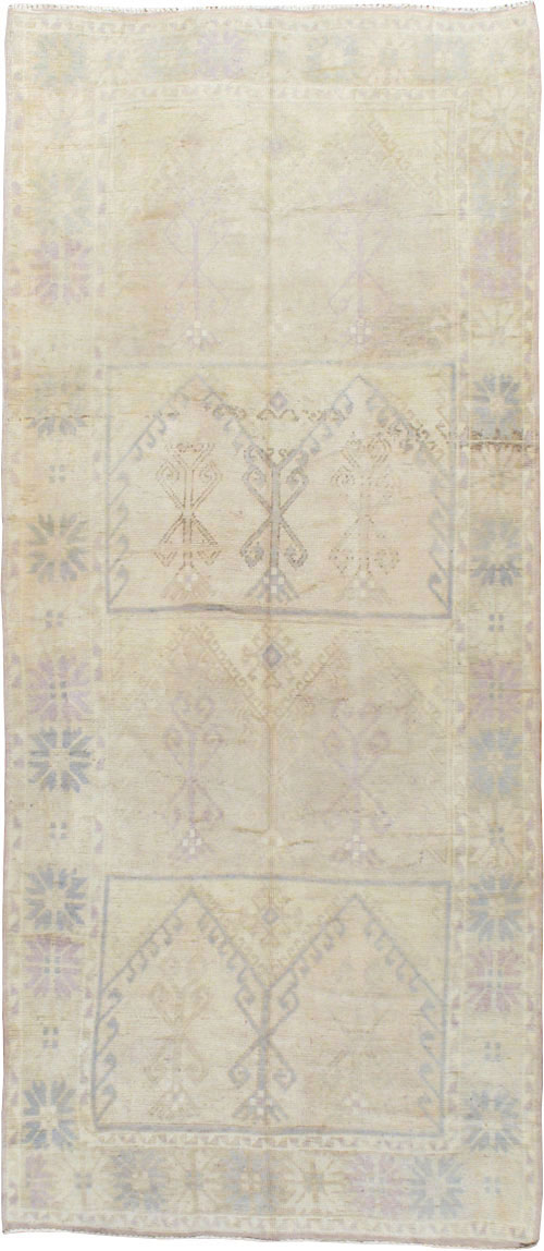 Vintage Turkish Oushak Rug, No.18326 - Galerie Shabab
