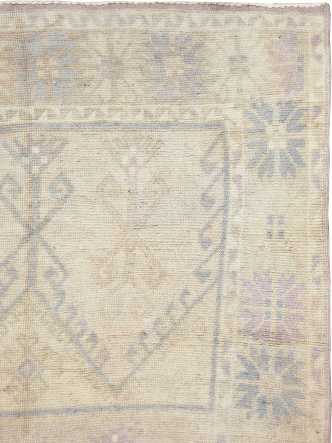 Vintage Turkish Oushak Rug, No.18326 - Galerie Shabab