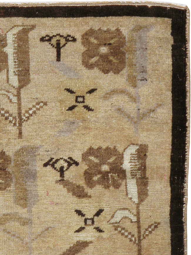 Vintage Turkish Anatolian Rug, No.18327 - Galerie Shabab