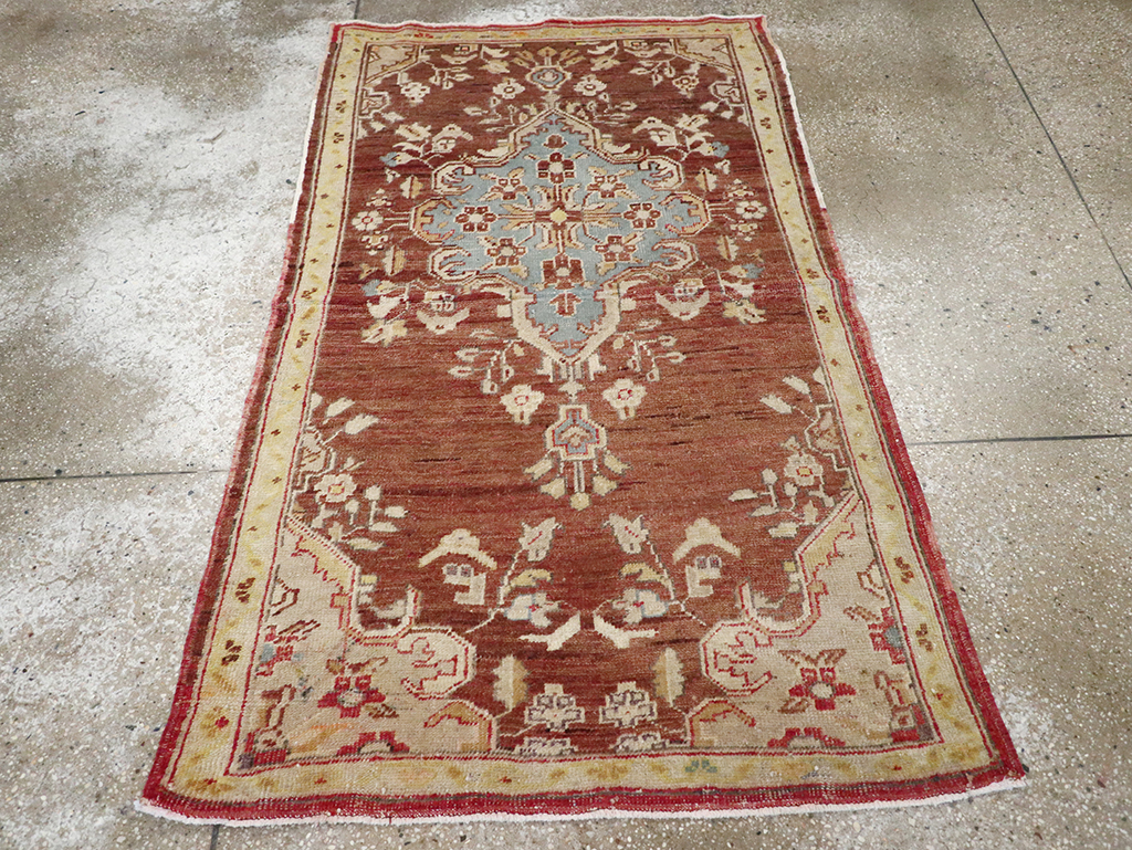 Vintage Turkish Oushak Rug, No.18329 - Galerie Shabab