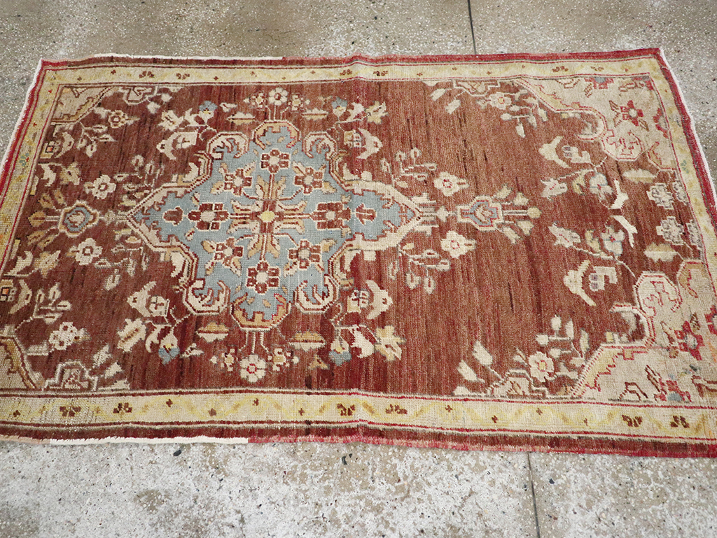Vintage Turkish Oushak Rug, No.18329 - Galerie Shabab