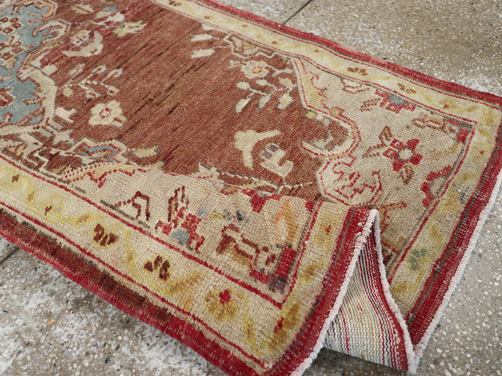 Vintage Turkish Oushak Rug, No.18329 - Galerie Shabab