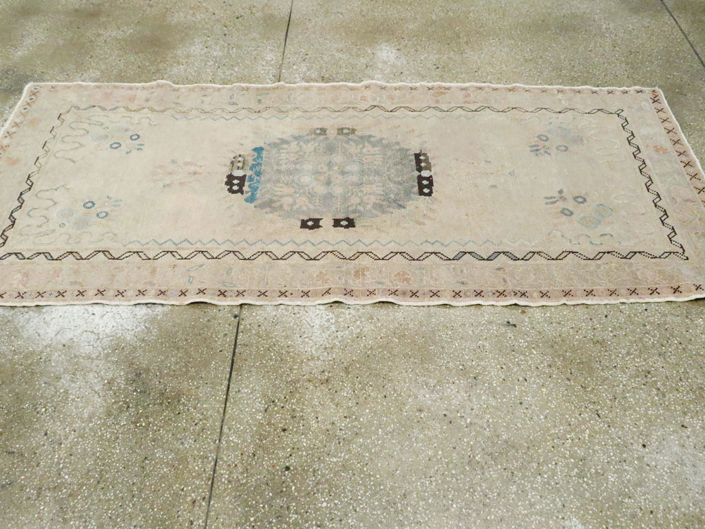Vintage Turkish Anatolian Runner, No.18330 - Galerie Shabab