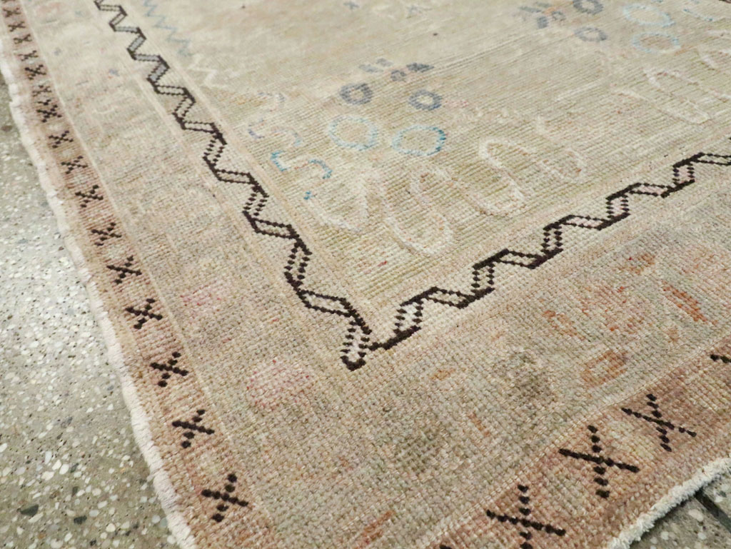 Vintage Turkish Anatolian Runner, No.18330 - Galerie Shabab