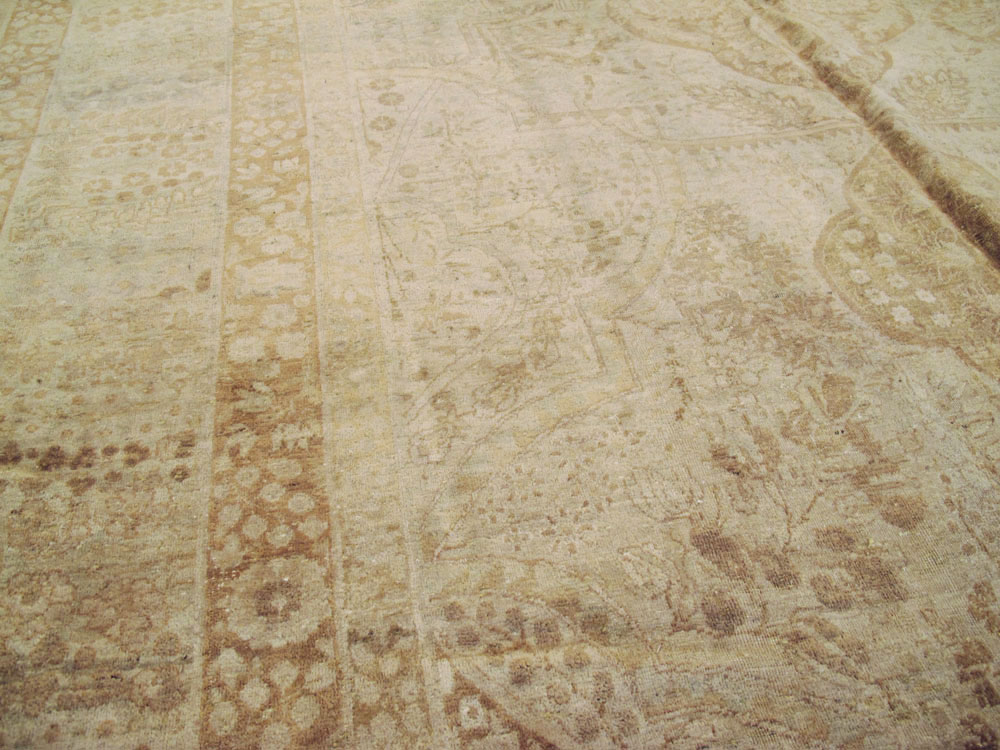 Antique Persian Lavar Kerman Carpet, No.18333 - Galerie Shabab