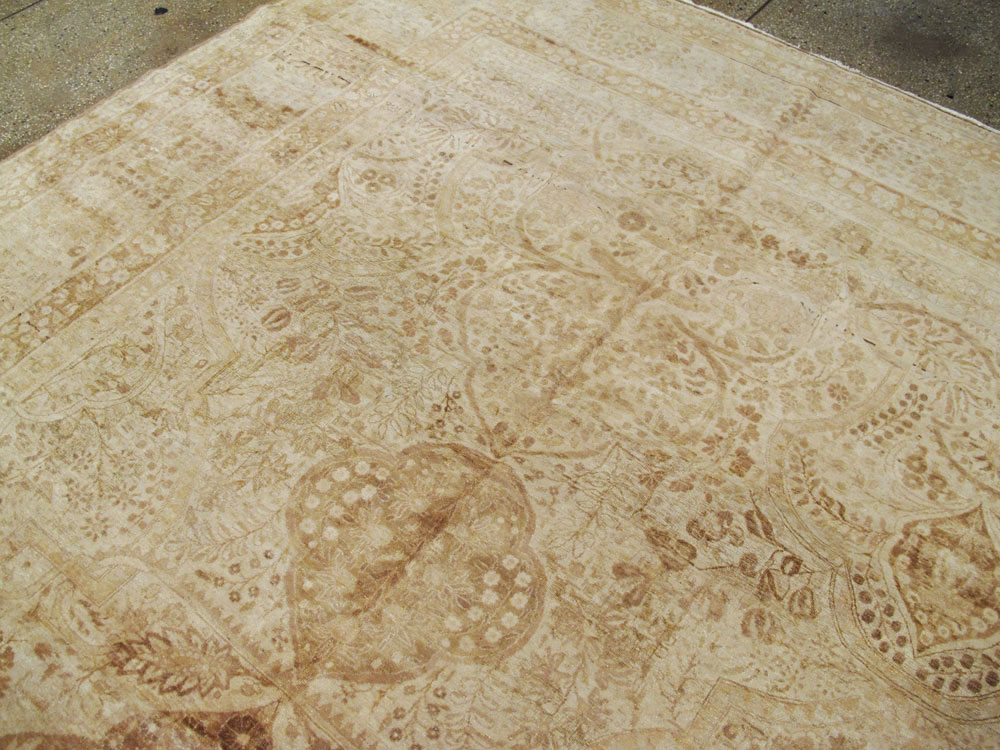 Antique Persian Lavar Kerman Carpet, No.18333 - Galerie Shabab