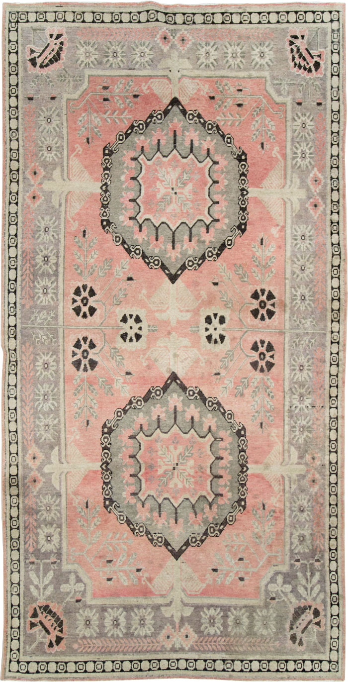 Vintage East Turkestan Khotan Gallery Carpet, No.18357 - Galerie Shabab