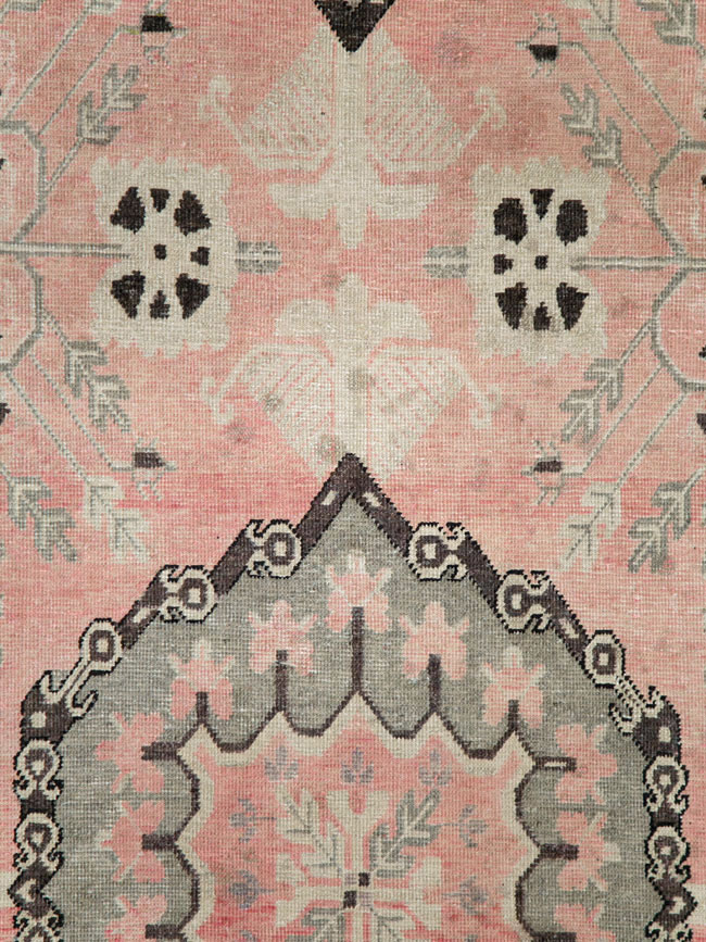 Vintage East Turkestan Khotan Gallery Carpet, No.18357 - Galerie Shabab