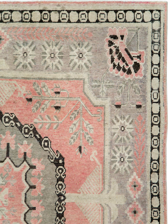 Vintage East Turkestan Khotan Gallery Carpet, No.18357 - Galerie Shabab