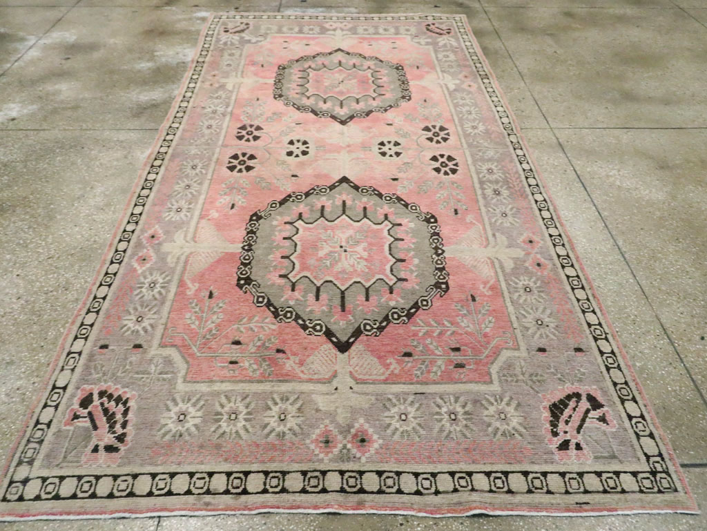 Vintage East Turkestan Khotan Gallery Carpet, No.18357 - Galerie Shabab