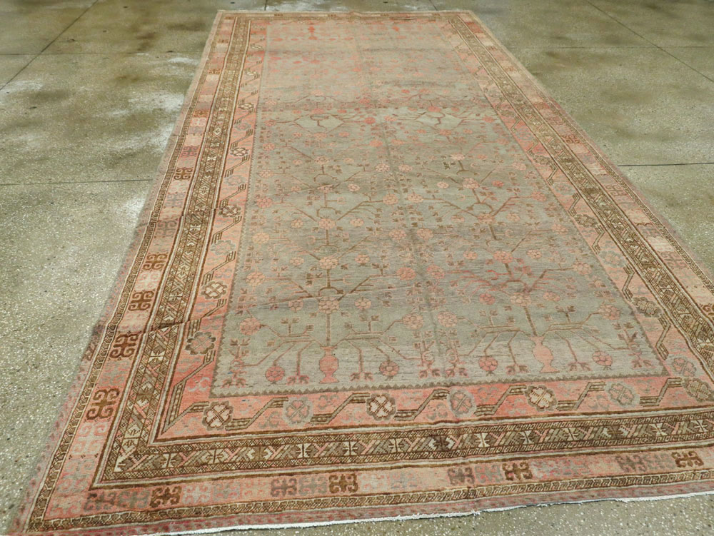 Vintage East Turkestan Khotan Carpet, No.18358 - Galerie Shabab