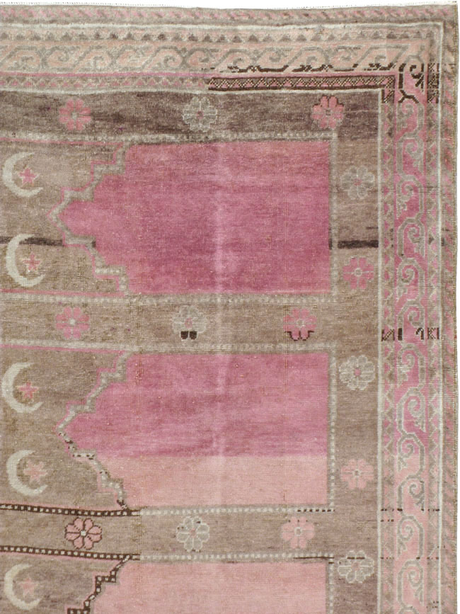 Antique East Turkestan Khotan Saph Carpet, No.18360 - Galerie Shabab