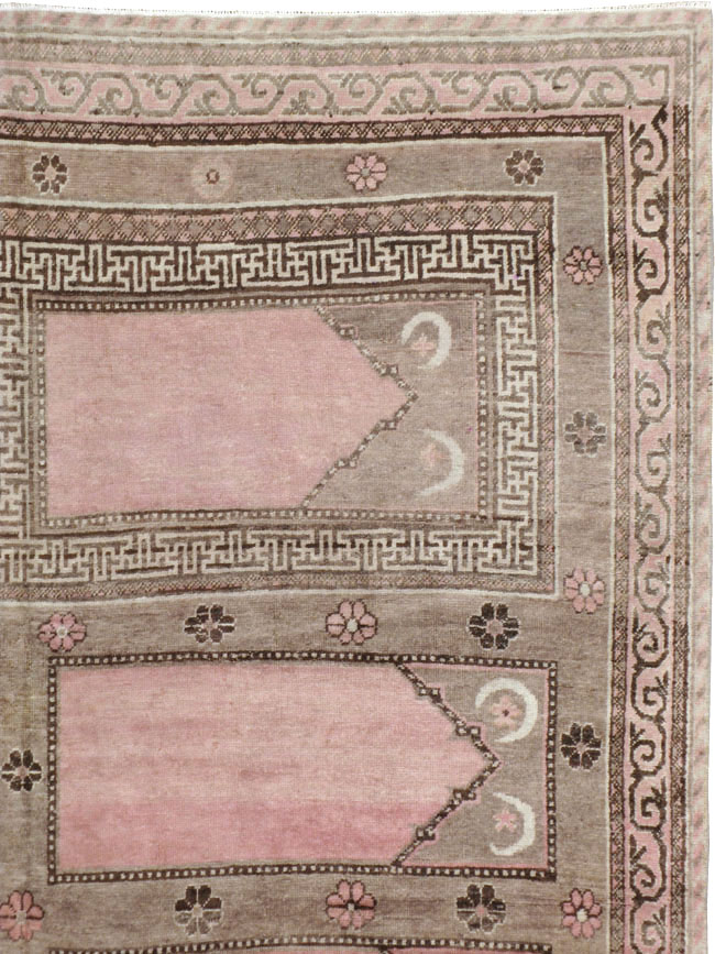 Antique East Turkestan Khotan Saph Carpet, No.18360 - Galerie Shabab