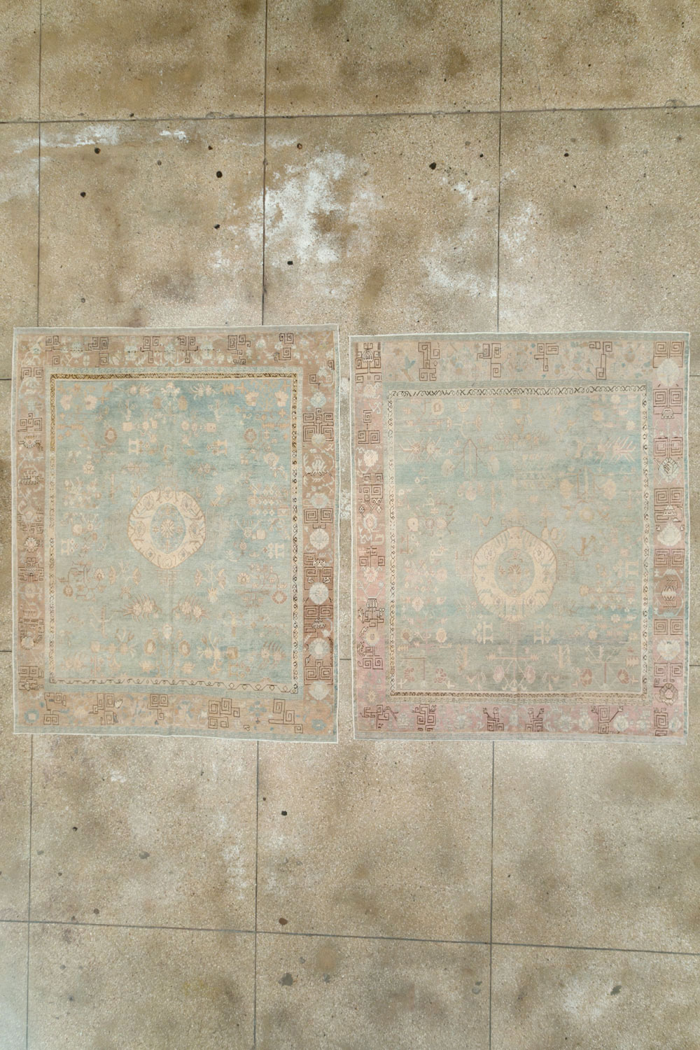 Antique East Turkestan Khotan Accent Rug, No.18362 - Galerie Shabab