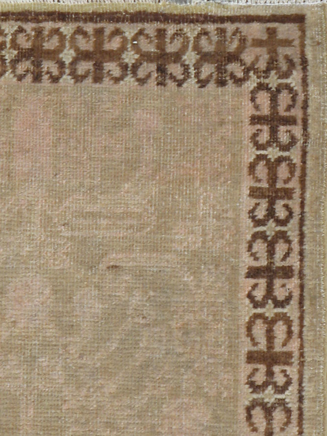 Vintage East Turkestan Khotan Rug, No.18363 - Galerie Shabab
