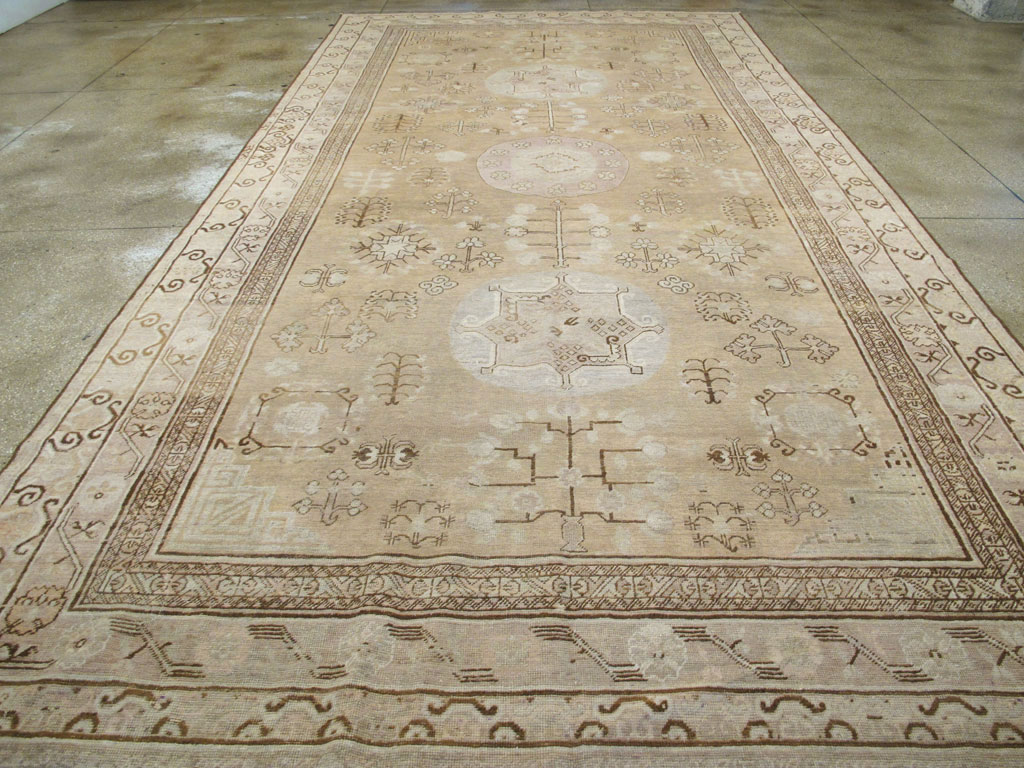 Antique East Turkestan Khotan Carpet, No.18367 - Galerie Shabab