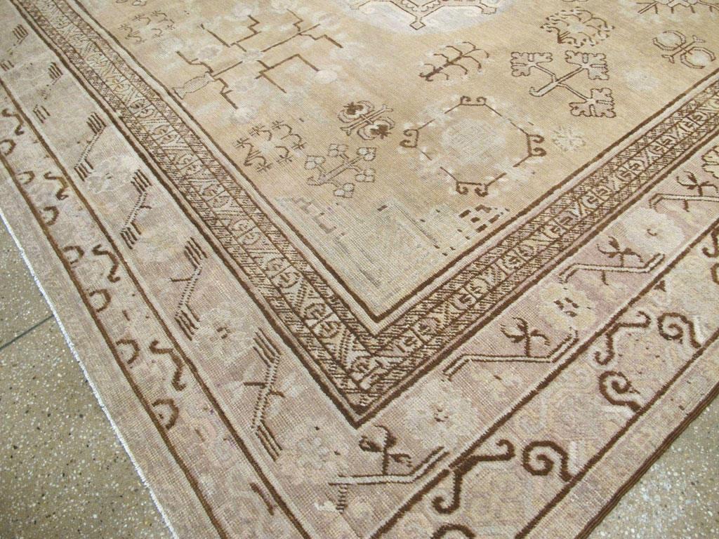 Antique East Turkestan Khotan Carpet, No.18367 - Galerie Shabab