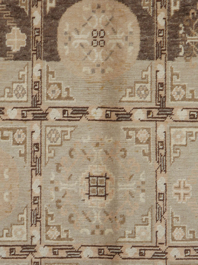 Vintage East Turkestan Khotan Carpet, No.18368 - Galerie Shabab