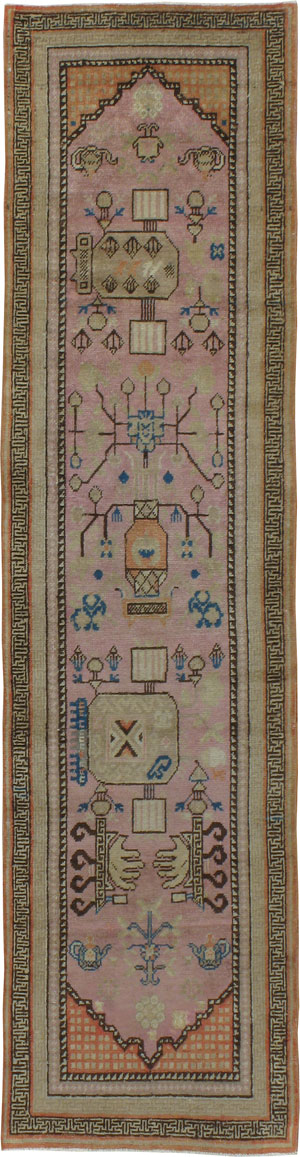 Antique Khotan Runner, No.18372 - Galerie Shabab