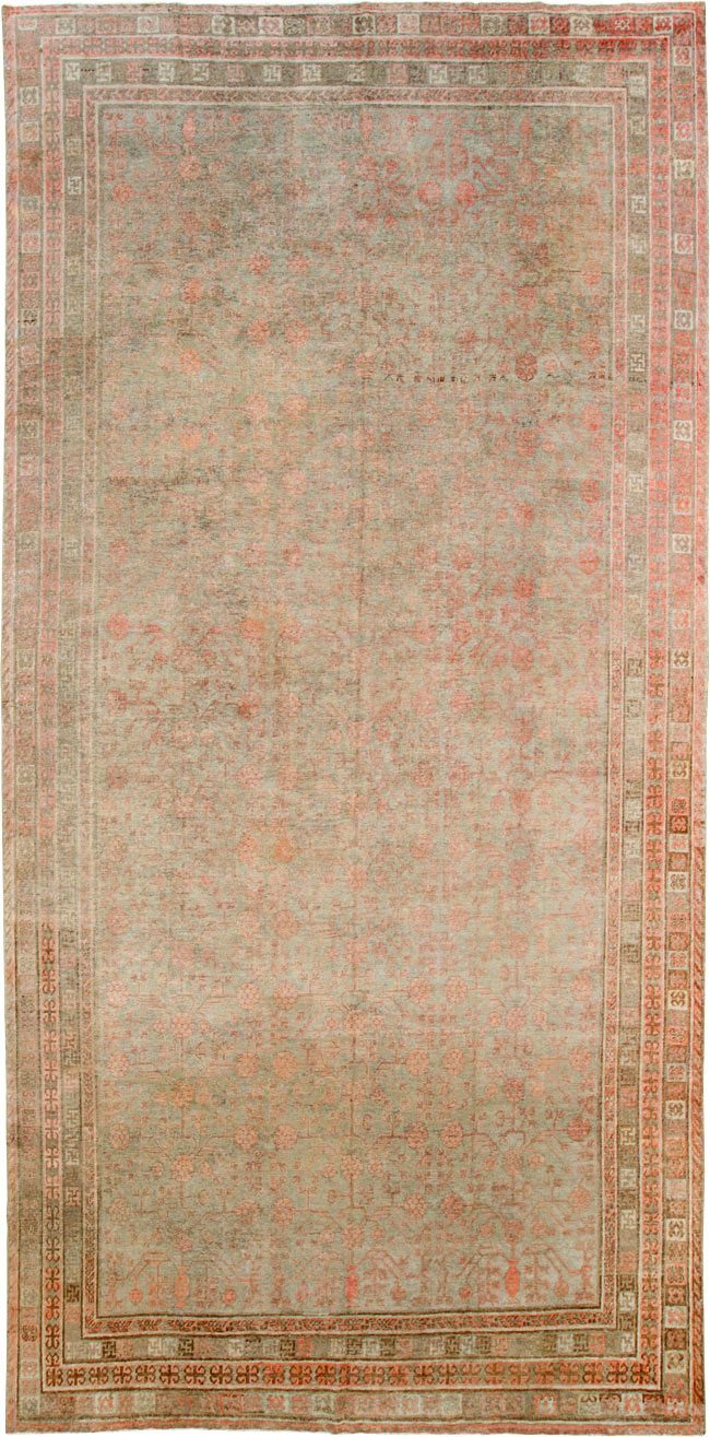 Vintage East Turkestan Khotan Gallery Carpet, No.18374 - Galerie Shabab