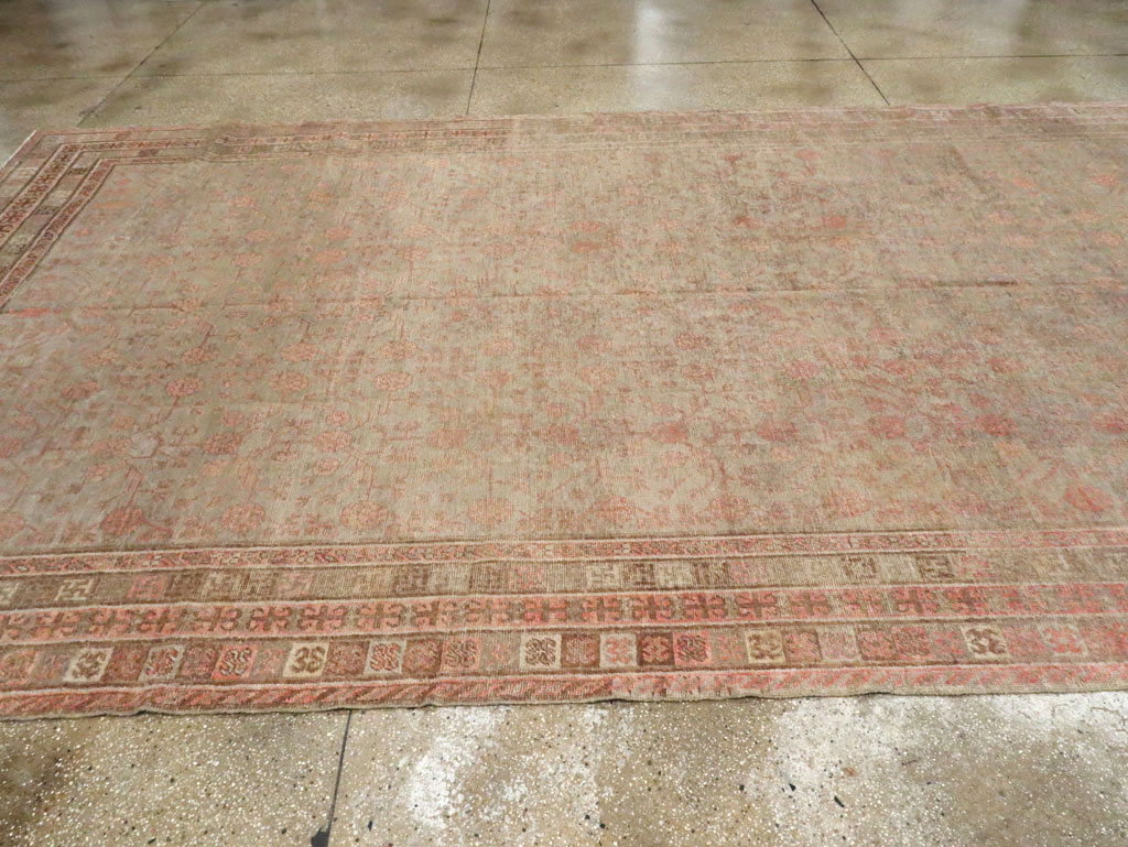 Vintage East Turkestan Khotan Gallery Carpet, No.18374 - Galerie Shabab