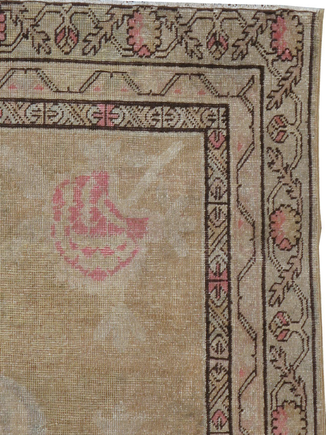 Antique Khotan Square Rug, No.18378 - Galerie Shabab
