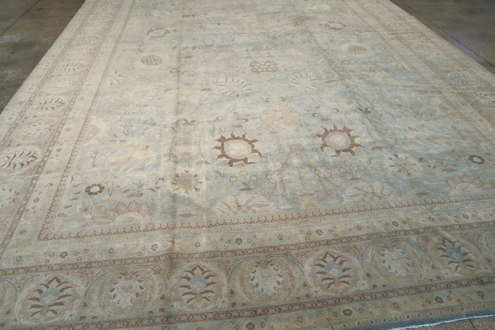 Antique Persian Tabriz Carpet, No.18382 - Galerie Shabab