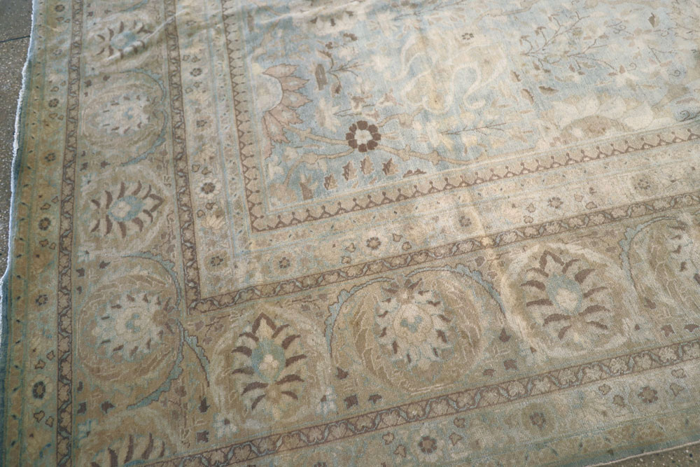 Antique Persian Tabriz Carpet, No.18382 - Galerie Shabab