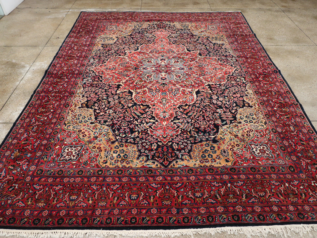 Antique Persian Sarouk Carpet, No.18387 - Galerie Shabab