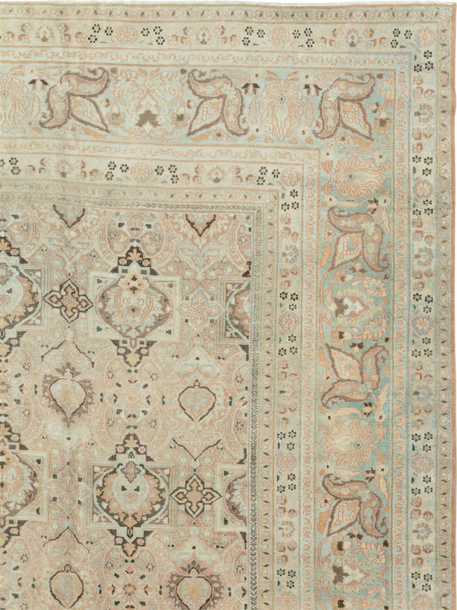 Antique Persian Dorokhsh Carpet, No.18392 - Galerie Shabab
