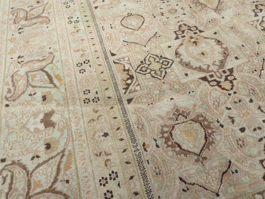 Antique Persian Dorokhsh Carpet, No.18392 - Galerie Shabab