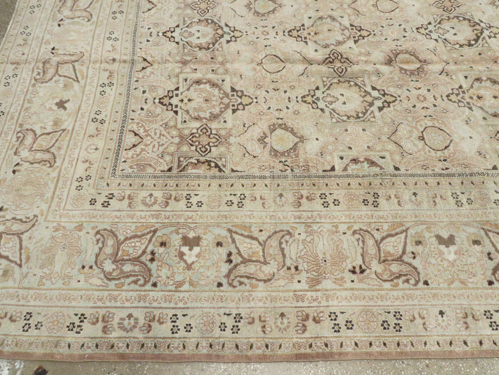 Antique Persian Dorokhsh Carpet, No.18392 - Galerie Shabab