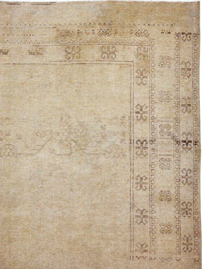 Vintage East Turkestan Khotan Carpet, No.18403 - Galerie Shabab