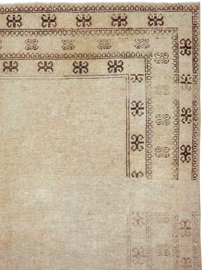 Vintage East Turkestan Khotan Carpet, No.18403 - Galerie Shabab