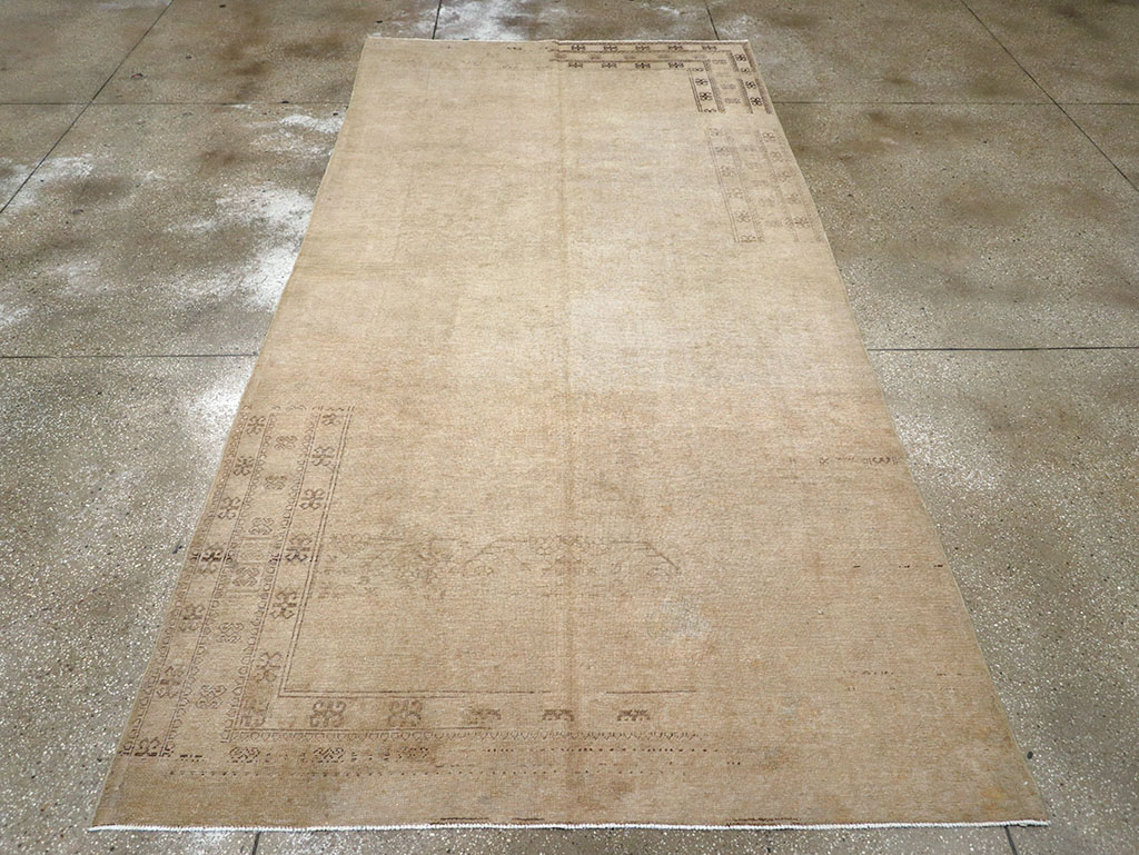 Vintage East Turkestan Khotan Carpet, No.18403 - Galerie Shabab