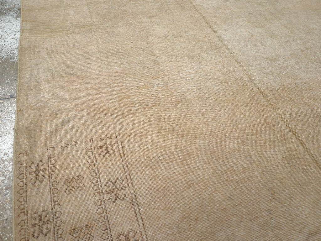 Vintage East Turkestan Khotan Carpet, No.18403 - Galerie Shabab