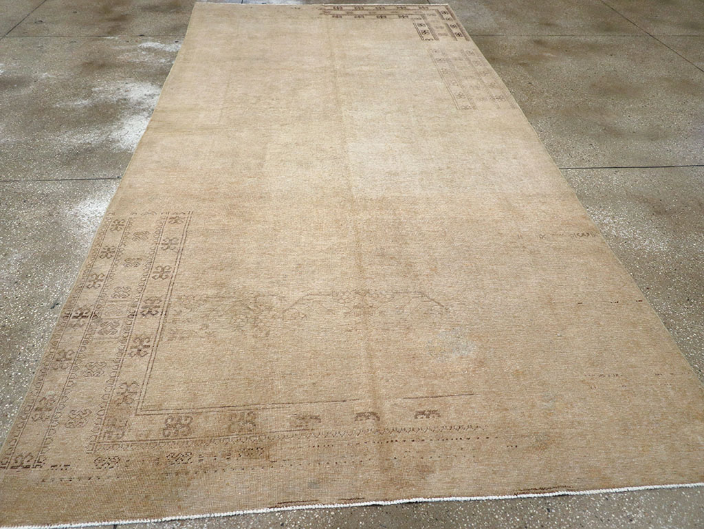 Vintage East Turkestan Khotan Carpet, No.18403 - Galerie Shabab