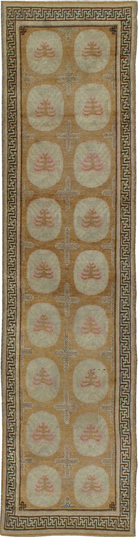 Antique Khotan Runner, No.18405 - Galerie Shabab