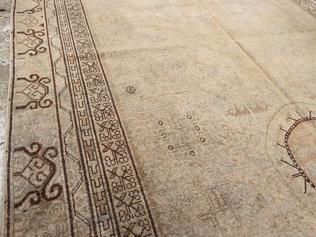 Vintage East Turkestan Khotan Carpet, No.18411 - Galerie Shabab
