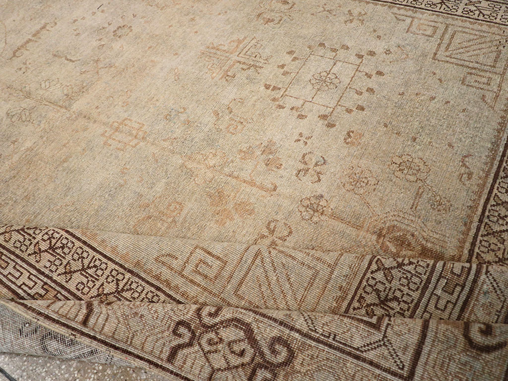 Vintage East Turkestan Khotan Carpet, No.18411 - Galerie Shabab