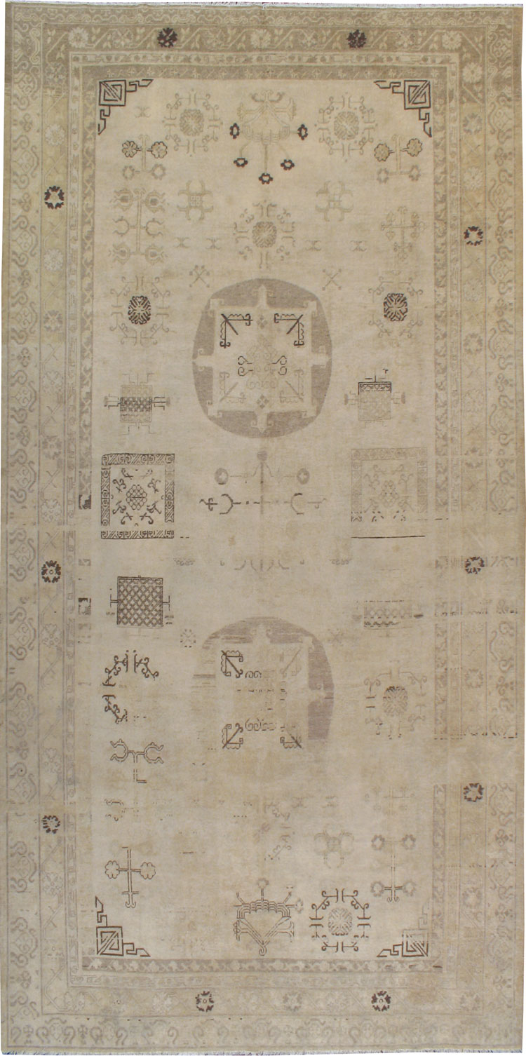 Antique Khotan Gallery Carpet, No.18412 - Galerie Shabab